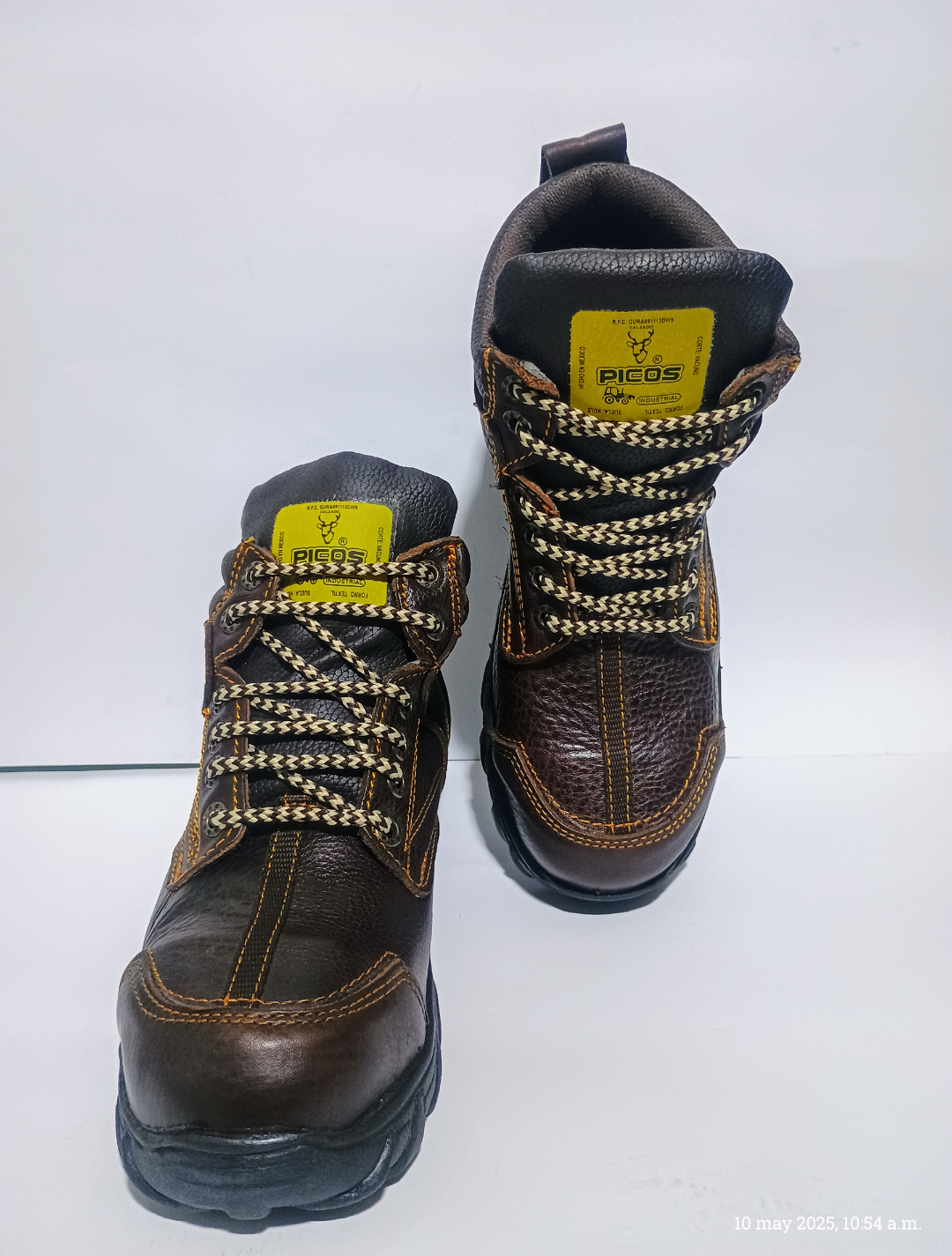 Bota industrial con casco de acero, PICOS, piel original