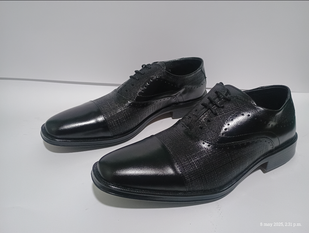 Calzado de vestir, VIAKENTO, piel grabada - Elegancia y Confort