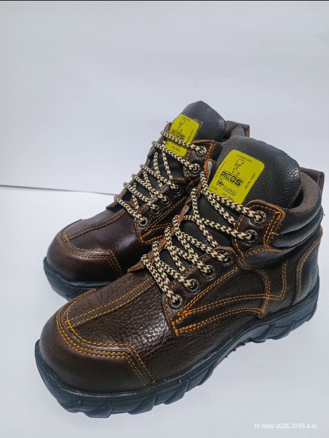 Bota industrial con casco de acero, PICOS, piel original